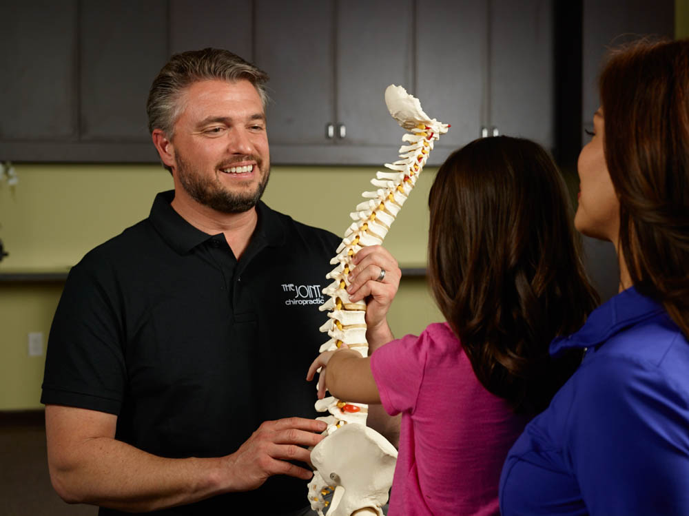 Chiropractic franchise opportunities with the The Joint